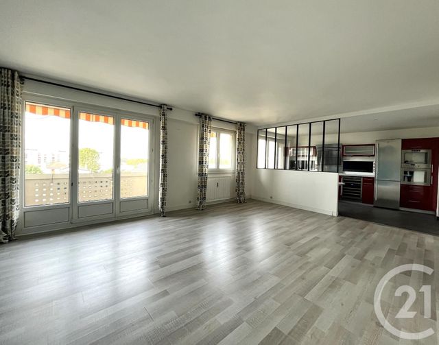Appartement F4 à vendre LA VARENNE ST HILAIRE