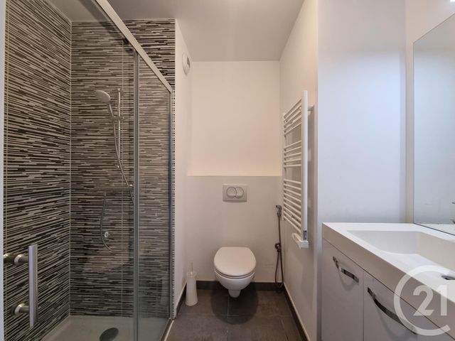 Afficher la photo en grand Appartement F4 à vendre - 4 pièces - 86.5 m2 - ST MAUR DES FOSSES - 94 - ILE-DE-FRANCE - Century 21 Adamville