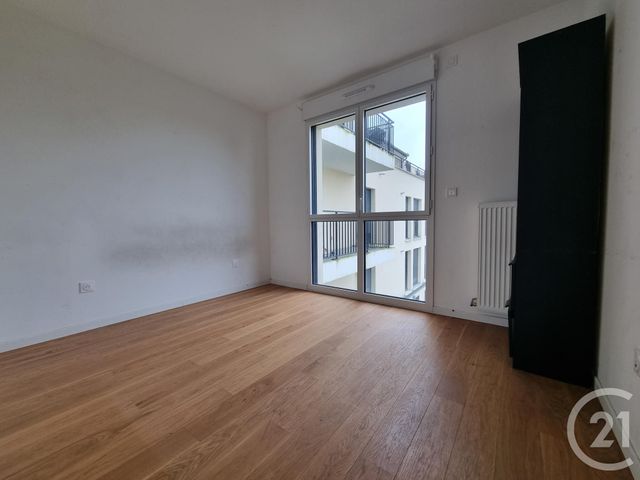 Afficher la photo en grand Appartement F4 à vendre - 4 pièces - 86.5 m2 - ST MAUR DES FOSSES - 94 - ILE-DE-FRANCE - Century 21 Adamville