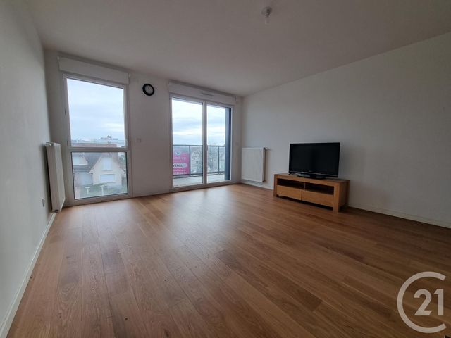 Afficher la photo en grand Appartement F4 à vendre - 4 pièces - 86.5 m2 - ST MAUR DES FOSSES - 94 - ILE-DE-FRANCE - Century 21 Adamville