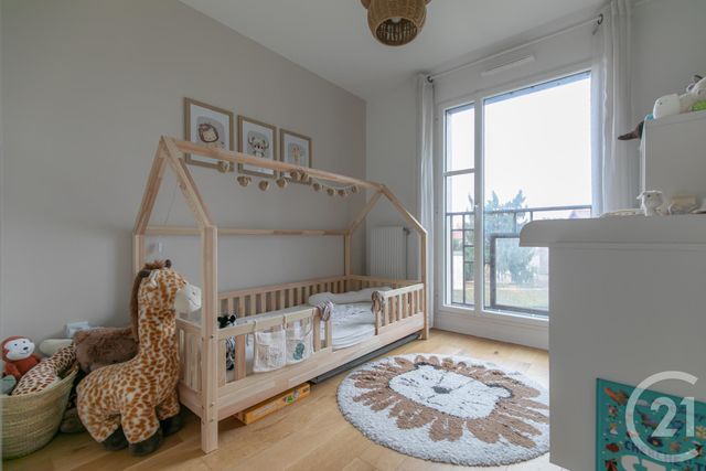 Appartement F3 à vendre - 3 pièces - 72.24 m2 - ST MAUR DES FOSSES - 94 - ILE-DE-FRANCE - Century 21 Adamville