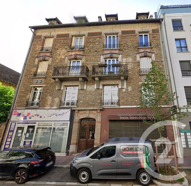  à vendre LA VARENNE ST HILAIRE