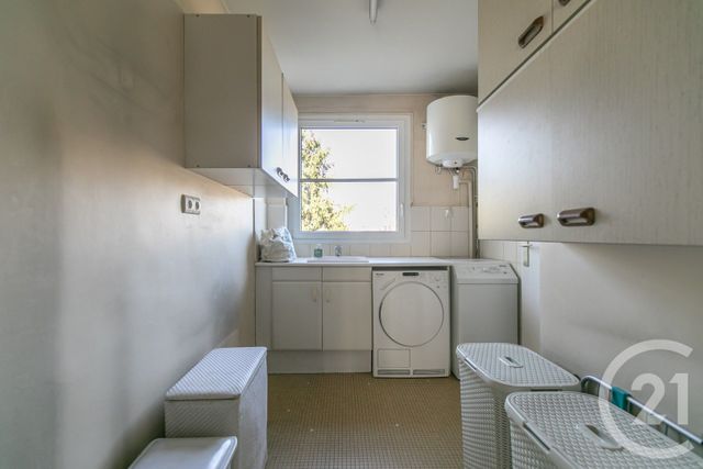 Appartement F6 à vendre - 6 pièces - 108.51 m2 - ST MAUR DES FOSSES - 94 - ILE-DE-FRANCE - Century 21 Adamville