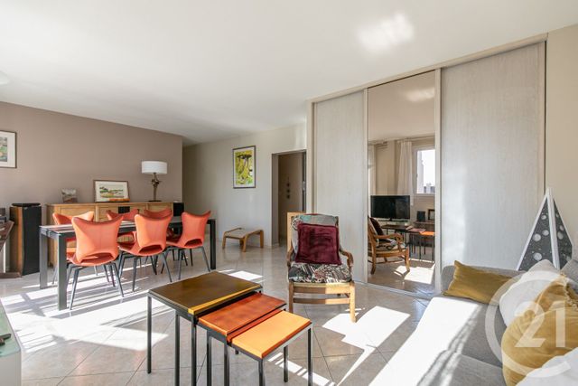 Appartement F6 à vendre - 6 pièces - 108.51 m2 - ST MAUR DES FOSSES - 94 - ILE-DE-FRANCE - Century 21 Adamville