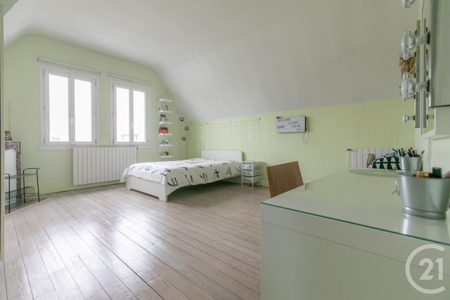 maison à vendre - 9 pièces - 232.85 m2 - ST MAUR DES FOSSES - 94 - ILE-DE-FRANCE - Century 21 Adamville