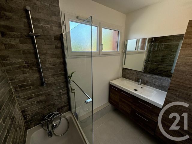 Appartement F3 à vendre - 3 pièces - 71.0 m2 - ST MAUR DES FOSSES - 94 - ILE-DE-FRANCE - Century 21 Adamville