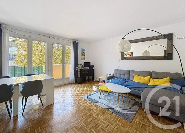 Appartement F3 à vendre - 3 pièces - 71.0 m2 - ST MAUR DES FOSSES - 94 - ILE-DE-FRANCE - Century 21 Adamville