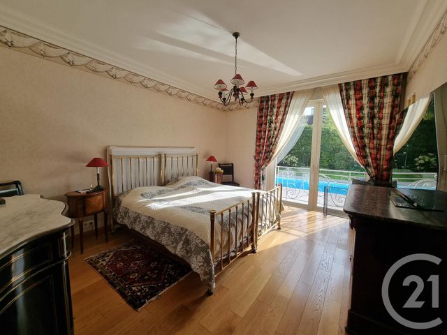 Afficher la photo en grand maison à vendre - 9 pièces - 330.0 m2 - LA VARENNE ST HILAIRE - 94 - ILE-DE-FRANCE - Century 21 Adamville