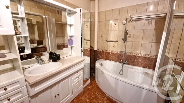 Appartement F5 à vendre - 5 pièces - 91.26 m2 - ST MAUR DES FOSSES - 94 - ILE-DE-FRANCE - Century 21 Adamville