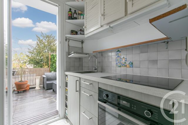 Appartement F2 à vendre - 2 pièces - 32.7 m2 - ST MAUR DES FOSSES - 94 - ILE-DE-FRANCE - Century 21 Adamville