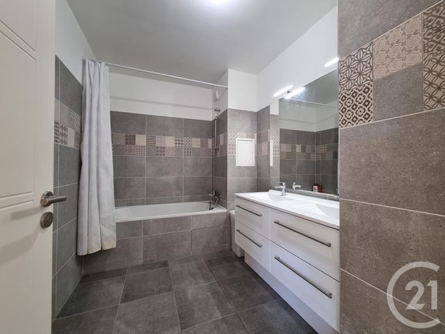 Appartement F3 à vendre - 3 pièces - 68.74 m2 - ST MAUR DES FOSSES - 94 - ILE-DE-FRANCE - Century 21 Adamville