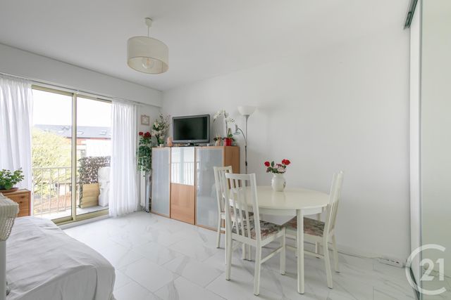 Appartement F2 à vendre - 2 pièces - 39.29 m2 - ST MAUR DES FOSSES - 94 - ILE-DE-FRANCE - Century 21 Adamville