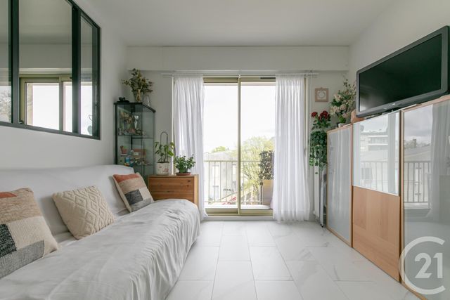 Appartement F2 à vendre - 2 pièces - 39.29 m2 - ST MAUR DES FOSSES - 94 - ILE-DE-FRANCE - Century 21 Adamville