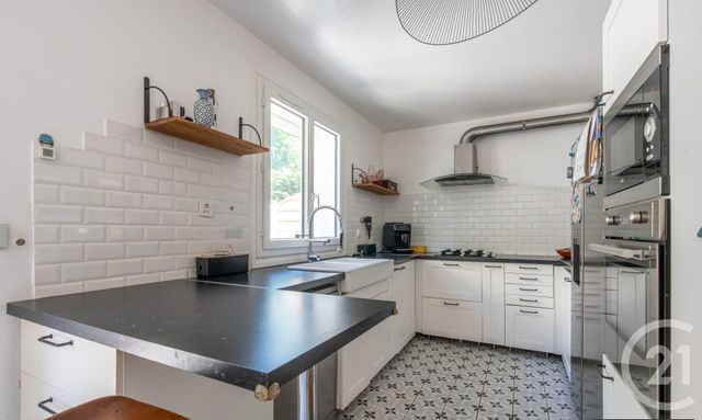 maison à vendre - 8 pièces - 225.11 m2 - ST MAUR DES FOSSES - 94 - ILE-DE-FRANCE - Century 21 Adamville
