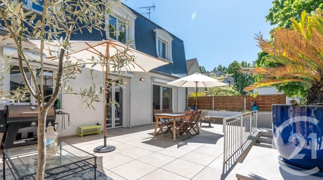 maison à vendre - 8 pièces - 225.11 m2 - ST MAUR DES FOSSES - 94 - ILE-DE-FRANCE - Century 21 Adamville