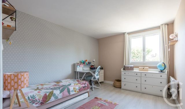 maison à vendre - 8 pièces - 225.11 m2 - ST MAUR DES FOSSES - 94 - ILE-DE-FRANCE - Century 21 Adamville