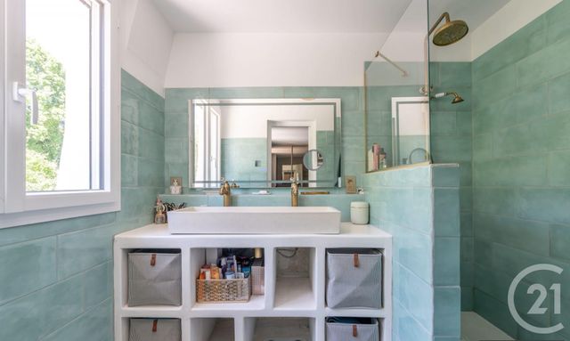 maison à vendre - 8 pièces - 225.11 m2 - ST MAUR DES FOSSES - 94 - ILE-DE-FRANCE - Century 21 Adamville