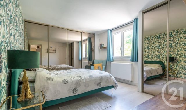maison à vendre - 8 pièces - 225.11 m2 - ST MAUR DES FOSSES - 94 - ILE-DE-FRANCE - Century 21 Adamville