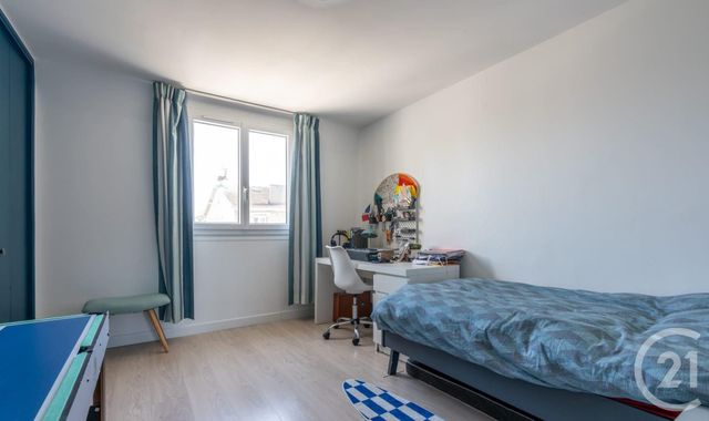 maison à vendre - 8 pièces - 225.11 m2 - ST MAUR DES FOSSES - 94 - ILE-DE-FRANCE - Century 21 Adamville