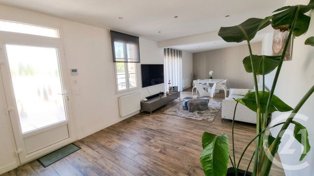 maison à vendre - 7 pièces - 151.06 m2 - LA VARENNE ST HILAIRE - 94 - ILE-DE-FRANCE - Century 21 Adamville