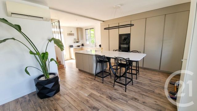 maison à vendre - 7 pièces - 151.06 m2 - LA VARENNE ST HILAIRE - 94 - ILE-DE-FRANCE - Century 21 Adamville
