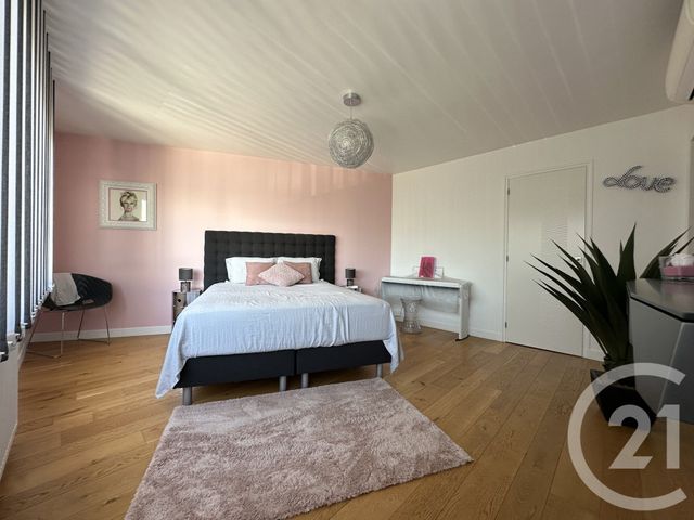 maison à vendre - 7 pièces - 151.06 m2 - LA VARENNE ST HILAIRE - 94 - ILE-DE-FRANCE - Century 21 Adamville