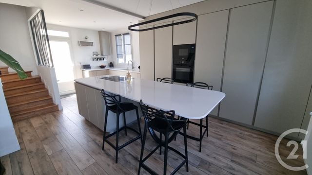 maison à vendre - 7 pièces - 151.06 m2 - LA VARENNE ST HILAIRE - 94 - ILE-DE-FRANCE - Century 21 Adamville
