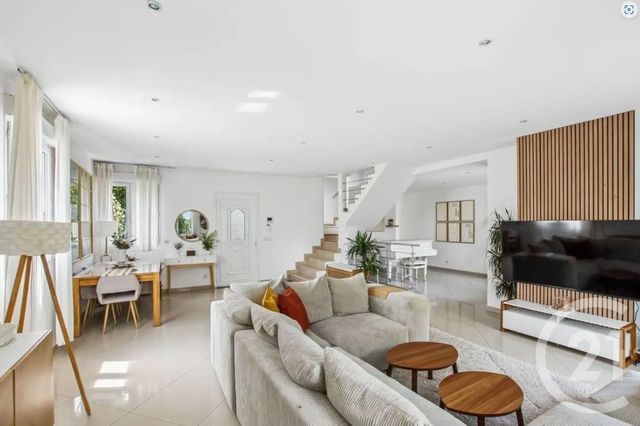 maison à vendre - 8 pièces - 246.0 m2 - ST MAUR DES FOSSES - 94 - ILE-DE-FRANCE - Century 21 Adamville