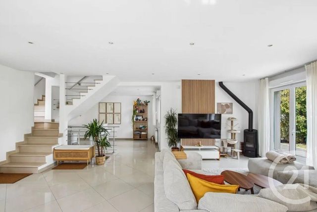 maison à vendre - 8 pièces - 246.0 m2 - ST MAUR DES FOSSES - 94 - ILE-DE-FRANCE - Century 21 Adamville
