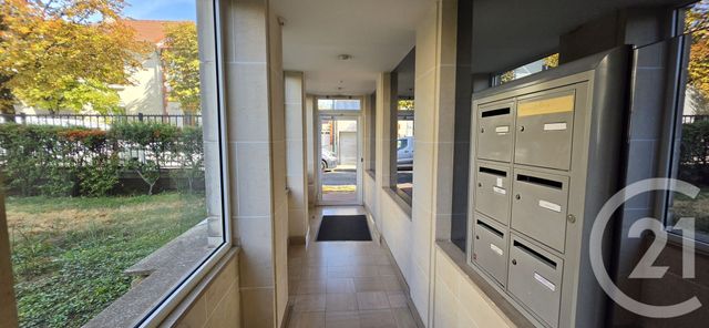 Appartement F9 à vendre - 9 pièces - 143.82 m2 - ST MAUR DES FOSSES - 94 - ILE-DE-FRANCE - Century 21 Adamville