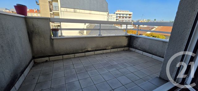 Appartement F9 à vendre - 9 pièces - 143.82 m2 - ST MAUR DES FOSSES - 94 - ILE-DE-FRANCE - Century 21 Adamville