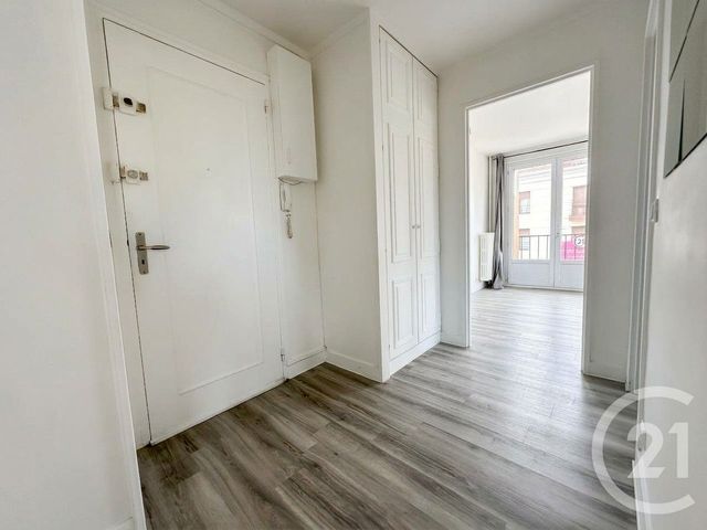 Appartement F2 à vendre - 2 pièces - 42.25 m2 - ST MAUR DES FOSSES - 94 - ILE-DE-FRANCE - Century 21 Adamville