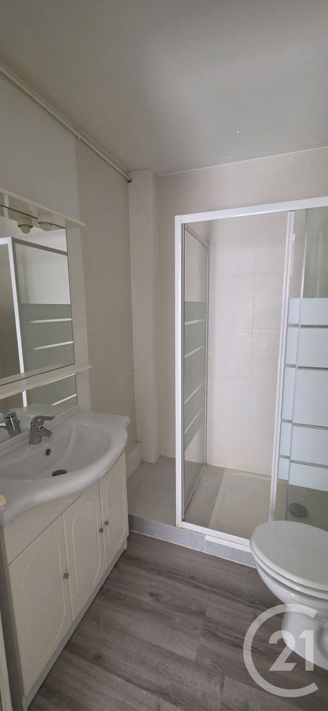 Appartement F2 à vendre - 2 pièces - 42.25 m2 - ST MAUR DES FOSSES - 94 - ILE-DE-FRANCE - Century 21 Adamville