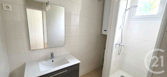Appartement F2 à vendre - 2 pièces - 36.68 m2 - ST MAUR DES FOSSES - 94 - ILE-DE-FRANCE - Century 21 Adamville