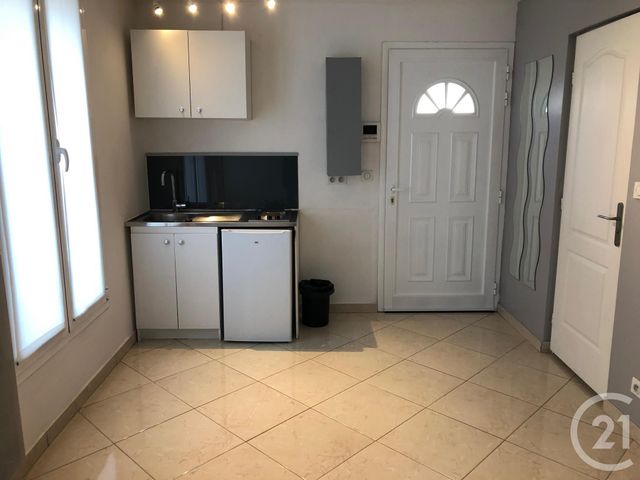 Appartement F1 à louer ST MAUR DES FOSSES