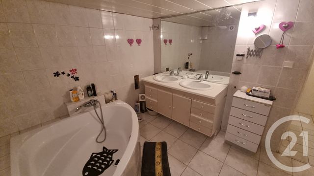Appartement F3 à vendre - 4 pièces - 55.83 m2 - ST MAUR DES FOSSES - 94 - ILE-DE-FRANCE - Century 21 Adamville
