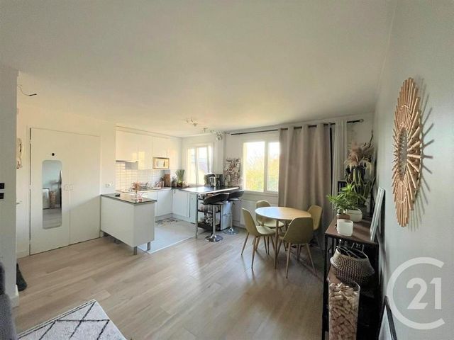 Appartement F2 à louer - 2 pièces - 40.0 m2 - ST MAUR DES FOSSES - 94 - ILE-DE-FRANCE - Century 21 Adamville