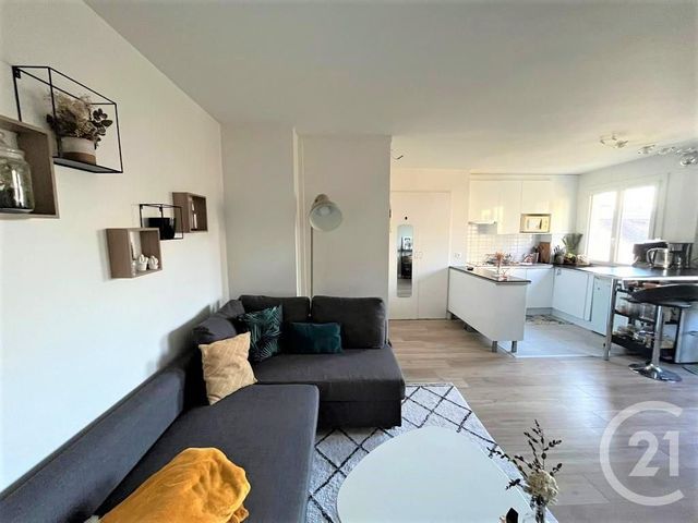 Appartement F2 à louer - 2 pièces - 40.0 m2 - ST MAUR DES FOSSES - 94 - ILE-DE-FRANCE - Century 21 Adamville