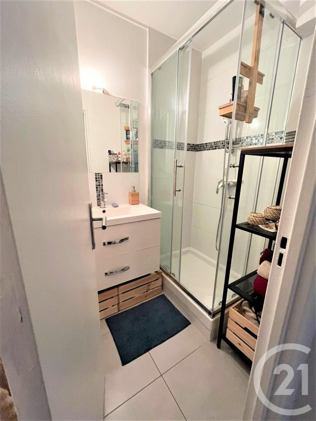 Appartement F2 à louer - 2 pièces - 40.0 m2 - ST MAUR DES FOSSES - 94 - ILE-DE-FRANCE - Century 21 Adamville