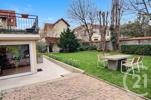 maison à vendre - 11 pièces - 255.52 m2 - ST MAUR DES FOSSES - 94 - ILE-DE-FRANCE - Century 21 Adamville