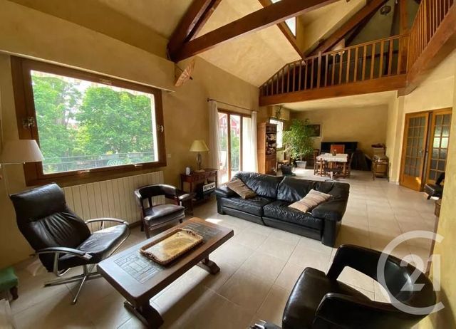 maison à vendre - 11 pièces - 255.52 m2 - ST MAUR DES FOSSES - 94 - ILE-DE-FRANCE - Century 21 Adamville