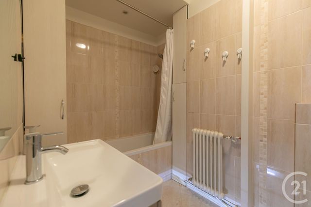 Appartement F3 à vendre - 3 pièces - 61.53 m2 - ST MAUR DES FOSSES - 94 - ILE-DE-FRANCE - Century 21 Adamville