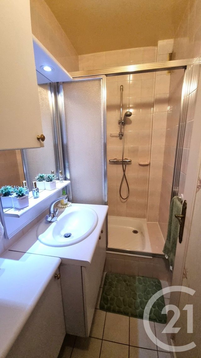 Appartement F5 à vendre - 5 pièces - 97.01 m2 - ST MAUR DES FOSSES - 94 - ILE-DE-FRANCE - Century 21 Adamville