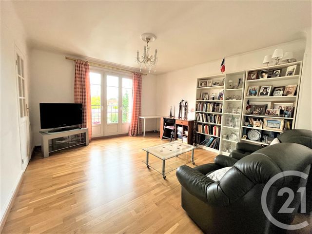 Appartement F2 à vendre ST MAUR DES FOSSES